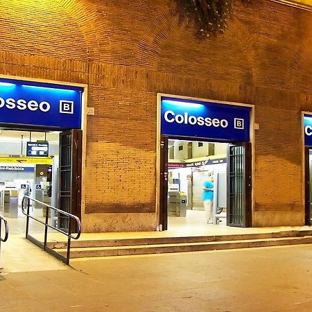Vacanze Romane Colosseo Apartment Екстериор снимка
