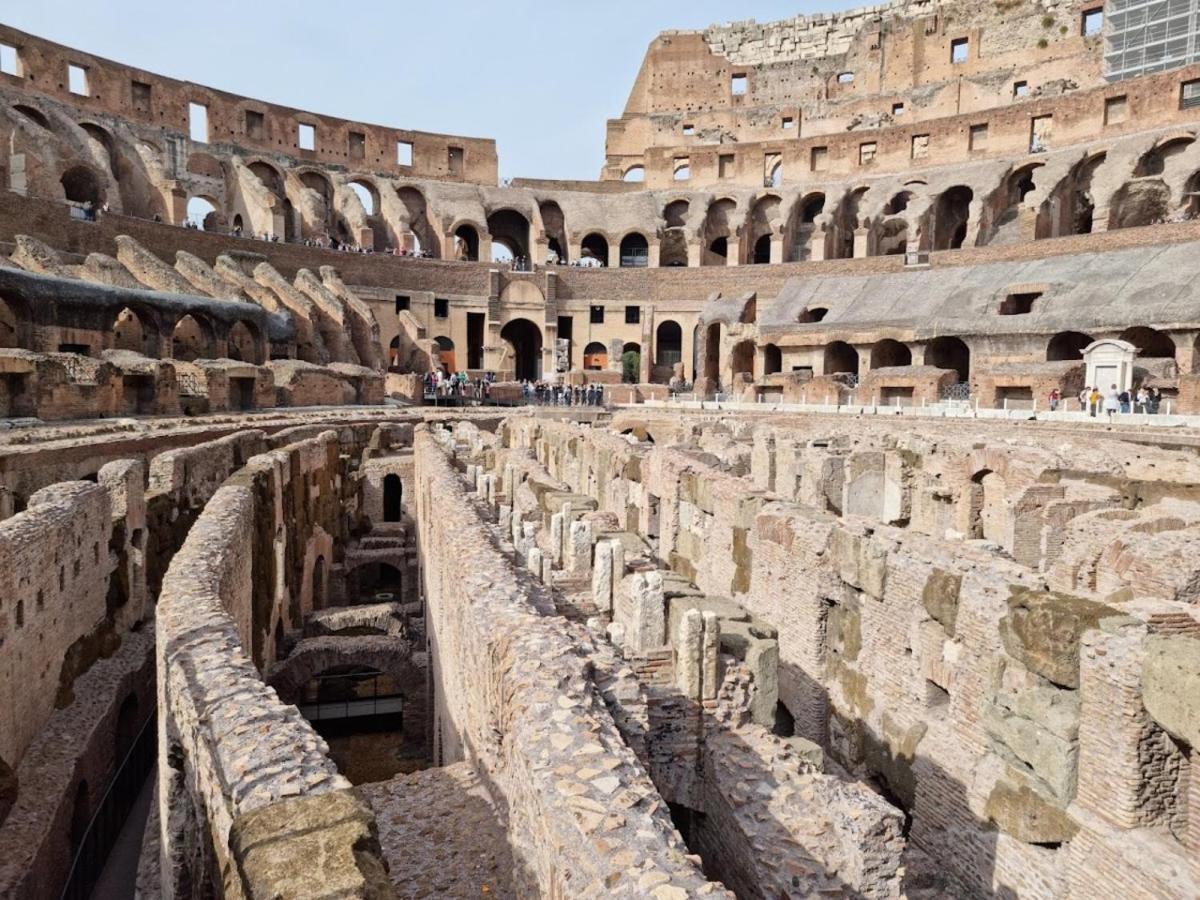Vacanze Romane Colosseo Apartment Екстериор снимка